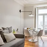 Trendy Flat In The Iconic Chiado Apartment