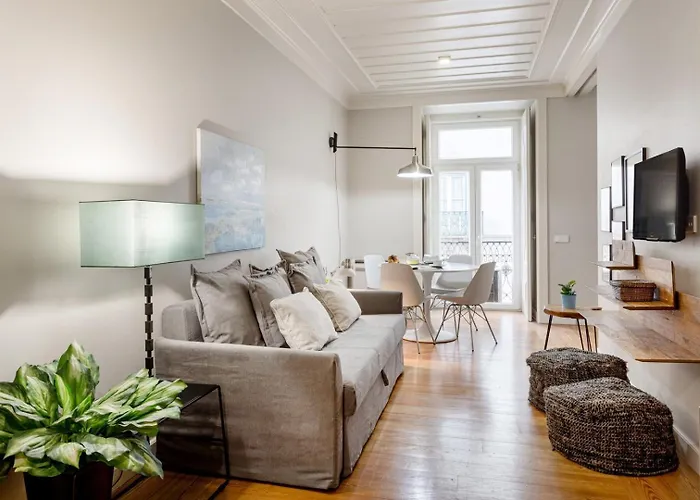 Trendy Flat In The Iconic Chiado *
