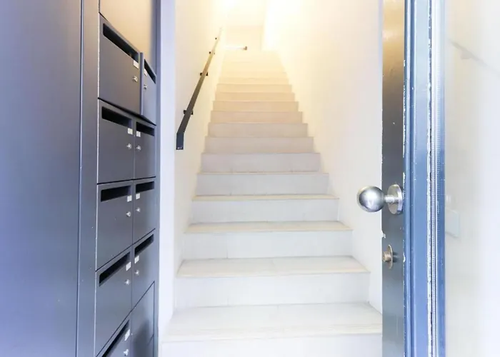 아파트 Trendy Flat In The Iconic Chiado 리스본