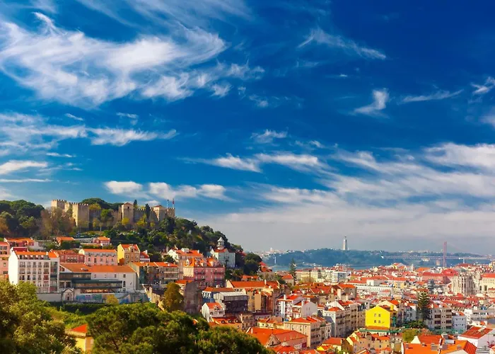 Trendy Flat In The Iconic Chiado 아파트