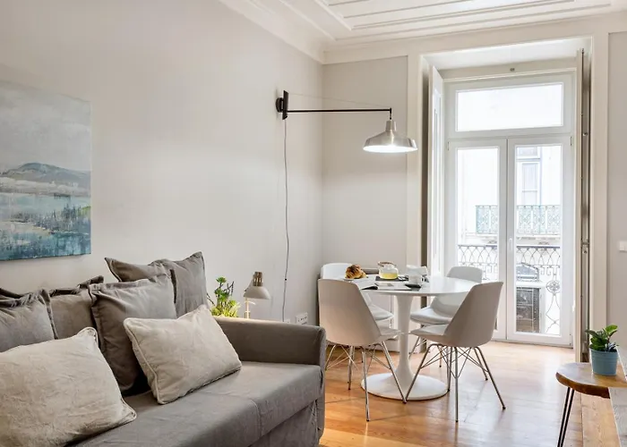 아파트 Trendy Flat In The Iconic Chiado *