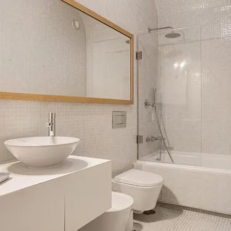 アパート Trendy Flat In The Iconic Chiado リスボン