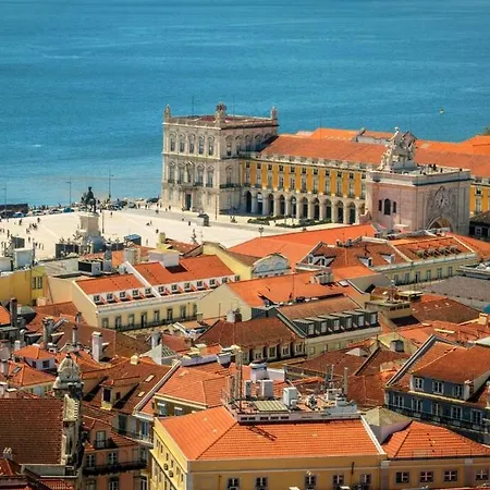 Trendy Flat In The Iconic Chiado *